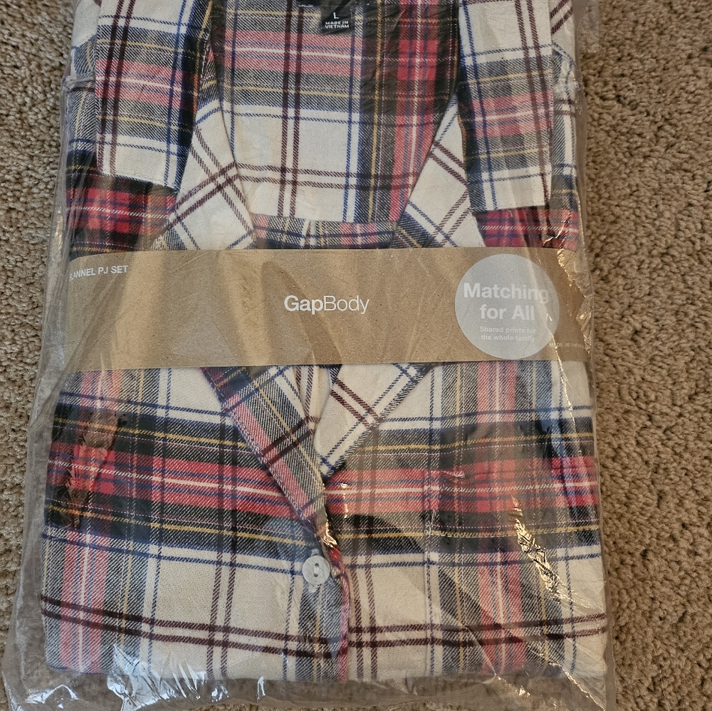 GAP family flannel red plaid pajamas.  Size large.